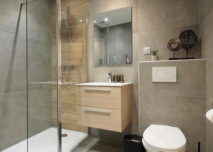 06r - Modern - Vieux Appartamento *