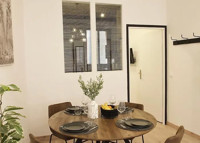 06r - Modern - Vieux Appartamento Nizza