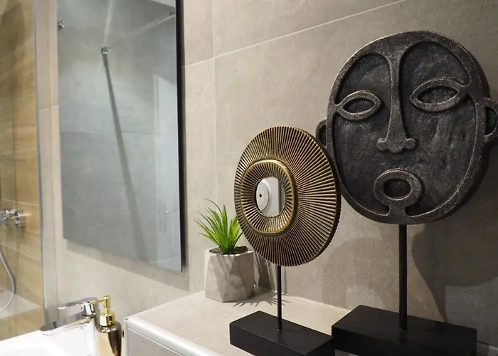 06r - Modern - Vieux Appartement *
