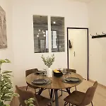06r - Modern - Vieux Apartment Nizza
