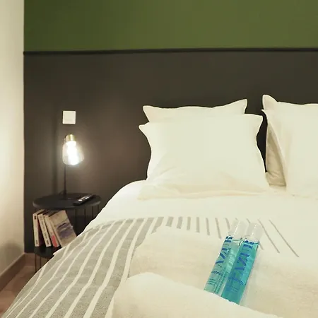 06r - Modern - Vieux Appartamento Nizza